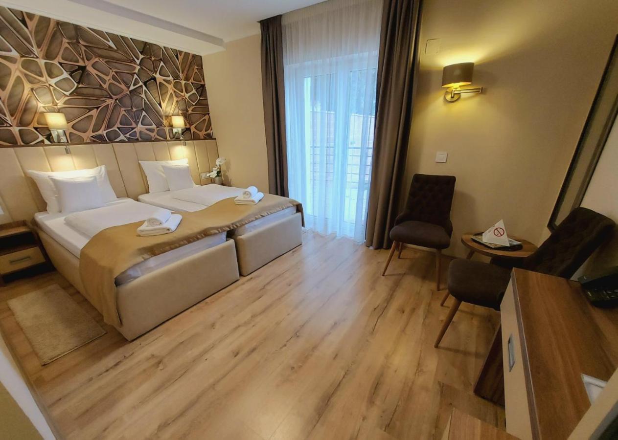 Papuli Rooms 4U Senta Екстериор снимка