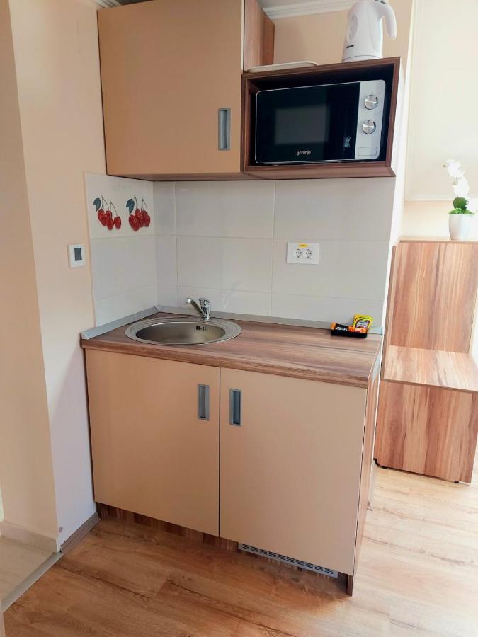 Papuli Rooms 4U Senta Екстериор снимка